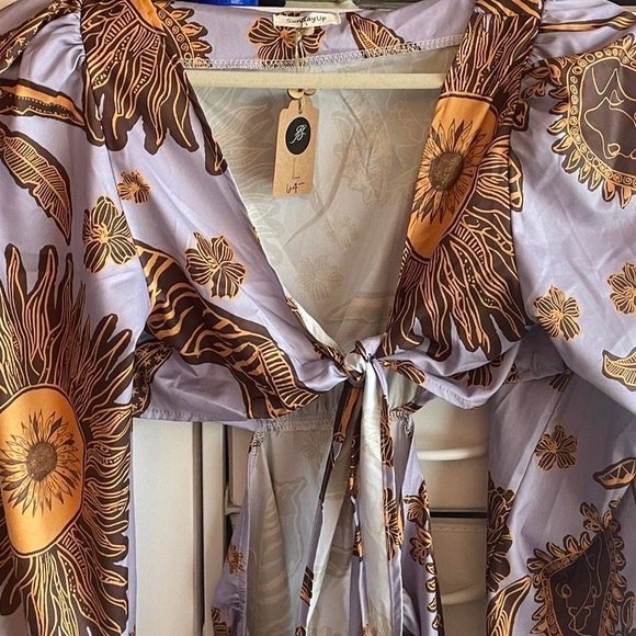 💜Sunday Up Boho Horse & Plant Lantern Sleeve Cut Out Dress in Lavender & Gold - Picture 7 of 11